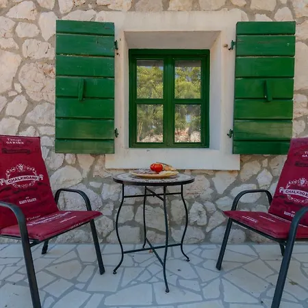 Stone Rafael Villa *